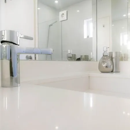 Beautiful & Unique Alfama Flat Apartment