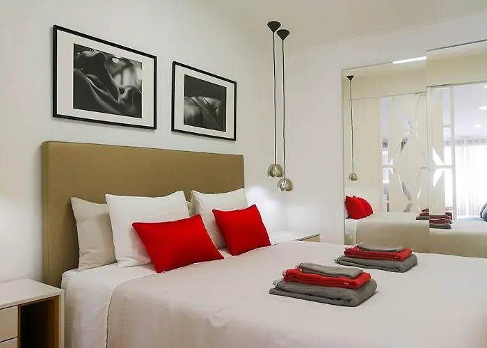 아파트 Beautiful & Unique Alfama Flat