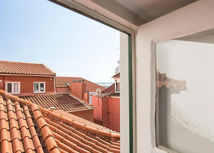Beautiful & Unique Alfama Flat 아파트 *